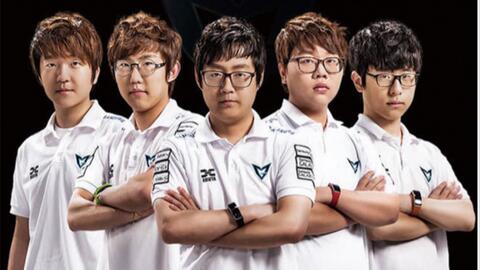 英雄联盟LPL转会期：EDG一直在赚钱